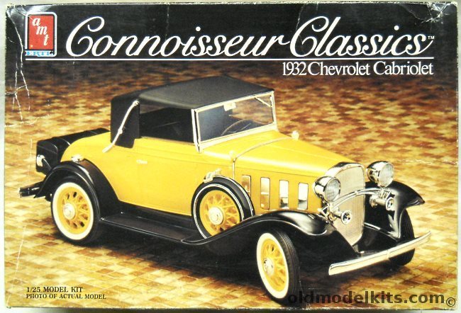 AMT 1/25 1932 Chevrolet Cabriolet / Roadster - Sock or Custom, 6508 plastic model kit